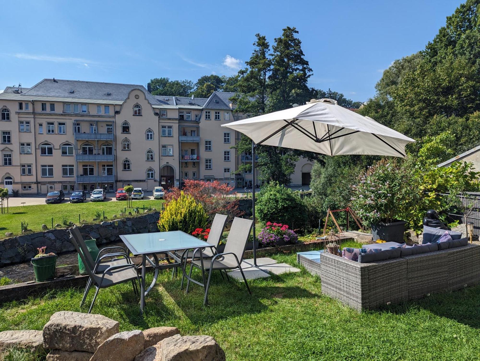 Famzi - Urlaubsmagie - Familienwohnung Mit Gemeinschaftsgarten, -Sauna & -Pool Sebnitz Exteriör bild