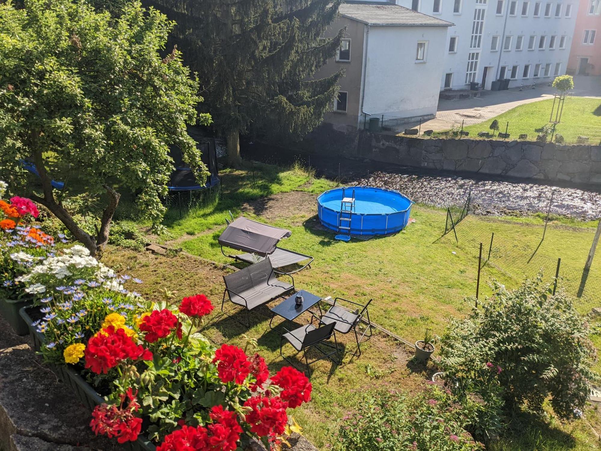 Famzi - Urlaubsmagie - Familienwohnung Mit Gemeinschaftsgarten, -Sauna & -Pool Sebnitz Exteriör bild