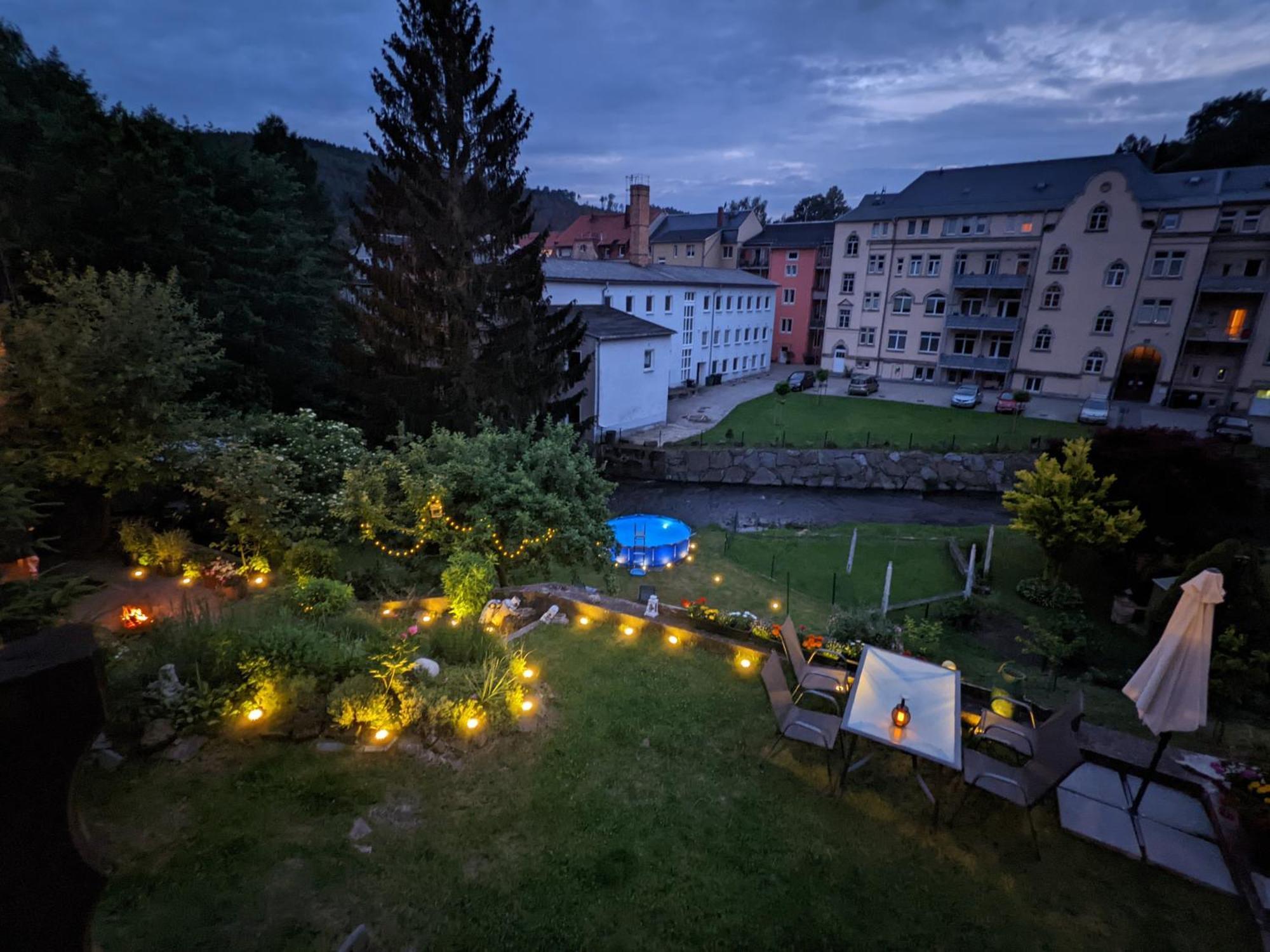 Famzi - Urlaubsmagie - Familienwohnung Mit Gemeinschaftsgarten, -Sauna & -Pool Sebnitz Exteriör bild