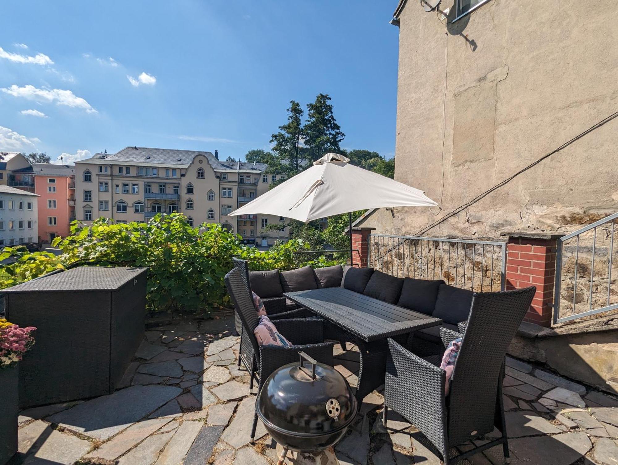 Famzi - Urlaubsmagie - Familienwohnung Mit Gemeinschaftsgarten, -Sauna & -Pool Sebnitz Exteriör bild