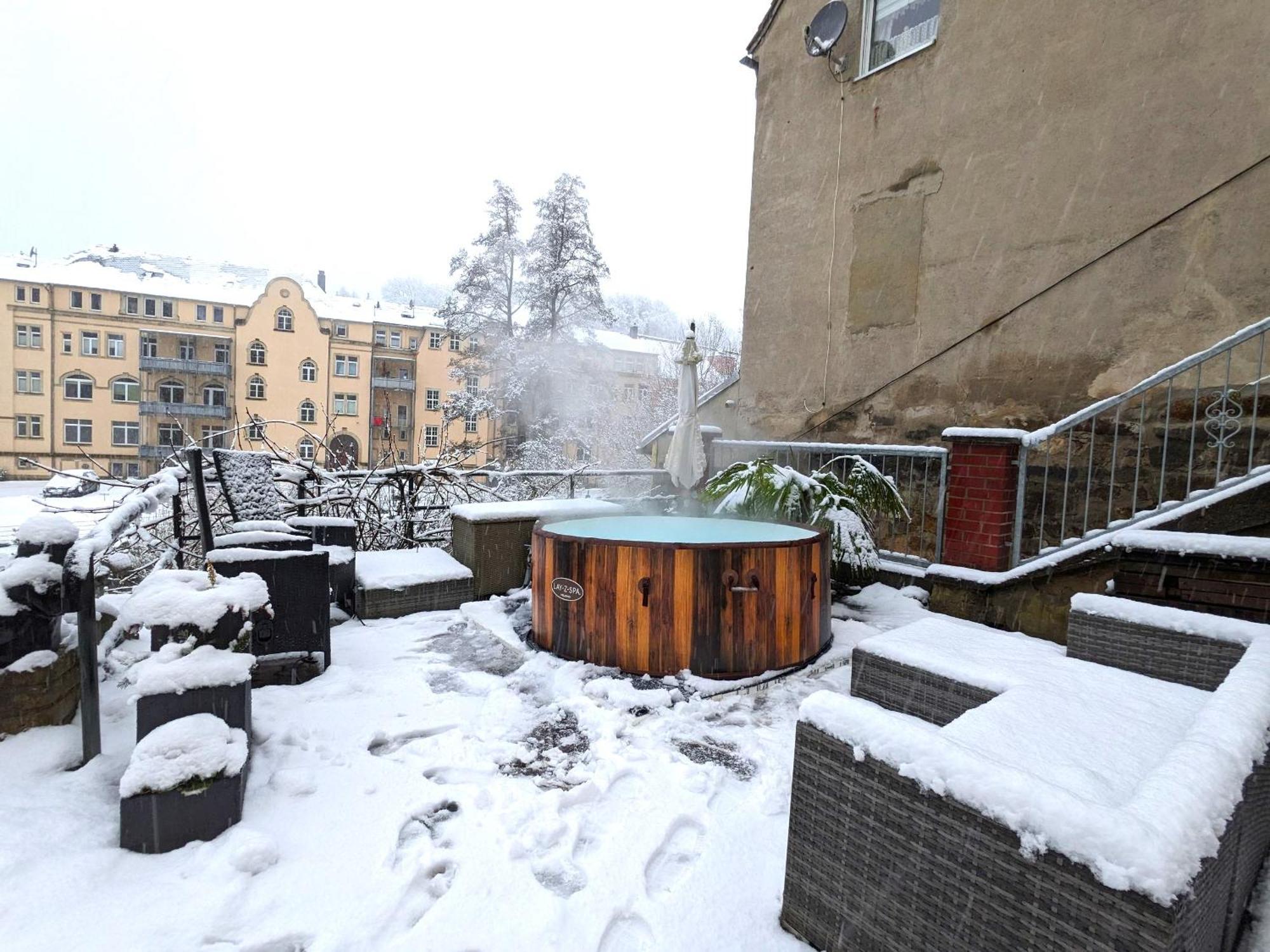 Famzi - Urlaubsmagie - Familienwohnung Mit Gemeinschaftsgarten, -Sauna & -Pool Sebnitz Exteriör bild