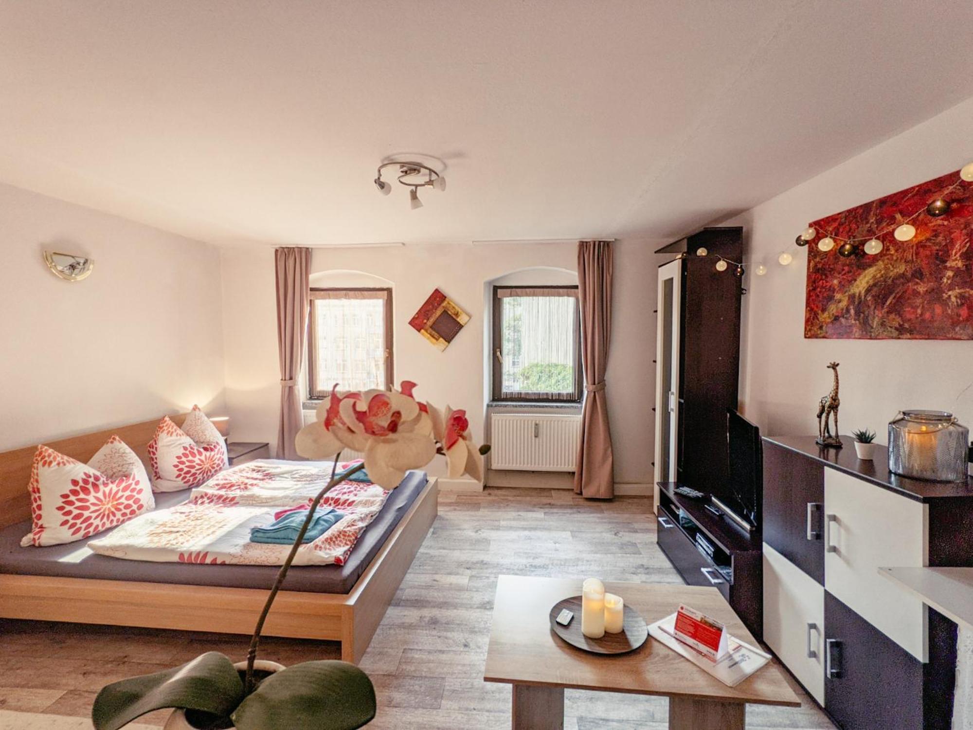 Famzi - Urlaubsmagie - Familienwohnung Mit Gemeinschaftsgarten, -Sauna & -Pool Sebnitz Exteriör bild